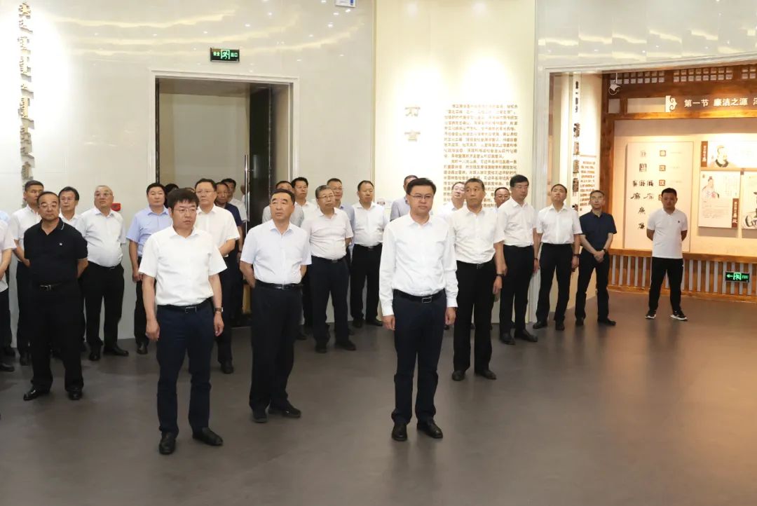 盟委理论学习中心组举行2023年第七次集体学习 专题开展廉政警示教育